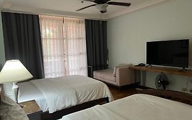 Forest Lodge